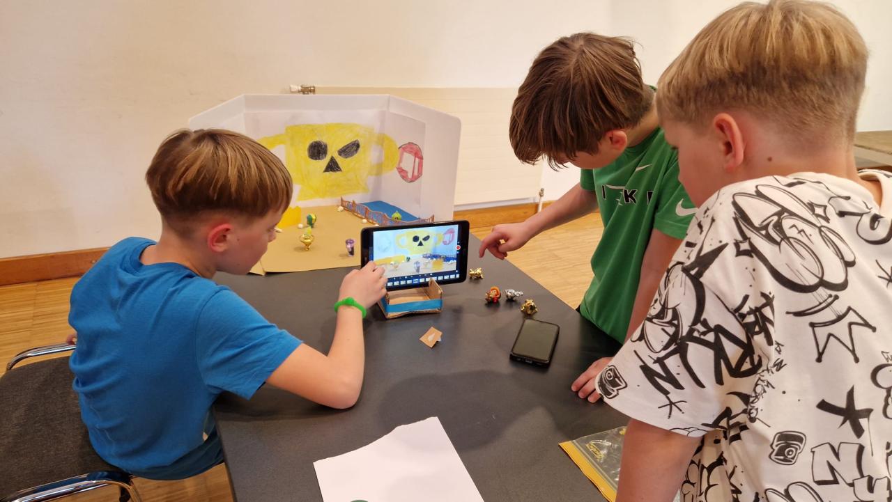 Kinder machen einen Trickfilm