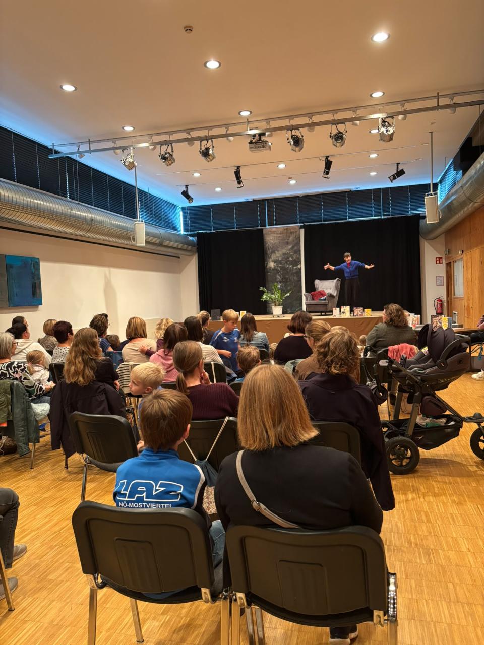 Lesung_Saal von hinten